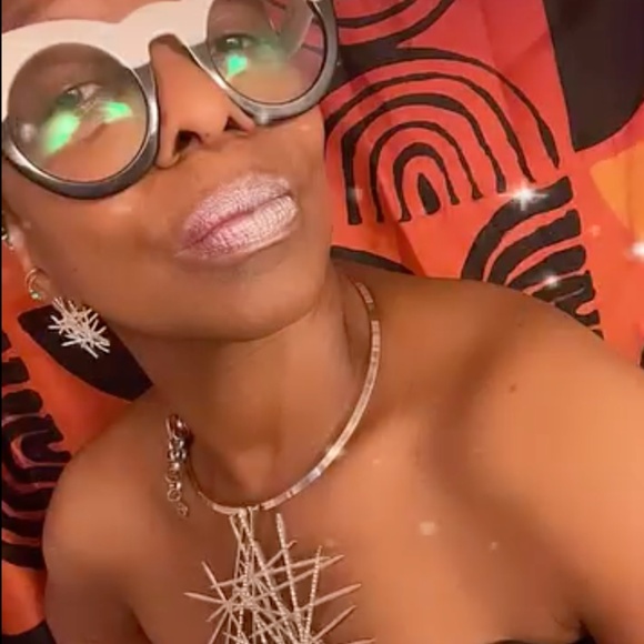 GooD VIBES LIVE - 12Dec2025 Halle-Bration/ Holiday Celebration, Gift Mall - Picture 3 of 16